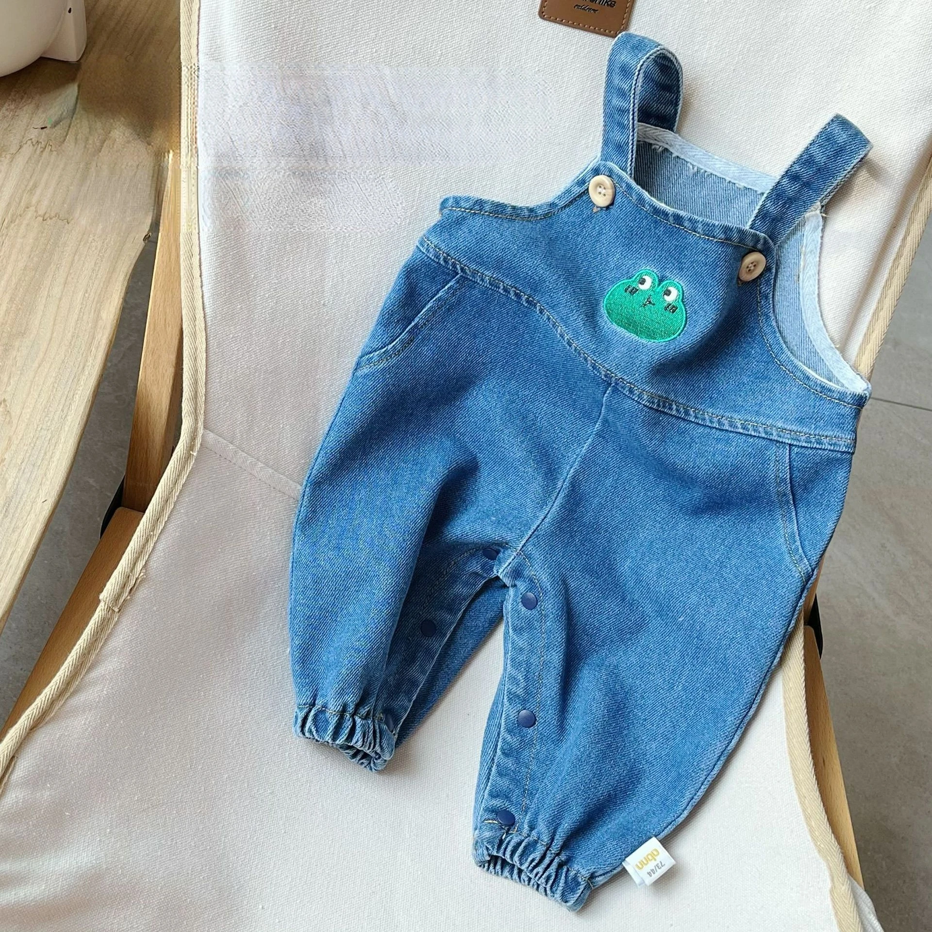 4670C New Baby Jumpsuit Denim Strap Pant 2023 Spring Autumn Cartoon Embroidery Boy's Jeans Bib Wash Jeans Pants Overall
4670C New Baby Jumpsuit Denim Strap Pant 2023 Spring Autumn Cartoon Embroidery Boy's Jeans Bib Wash Jeans Pants Overall