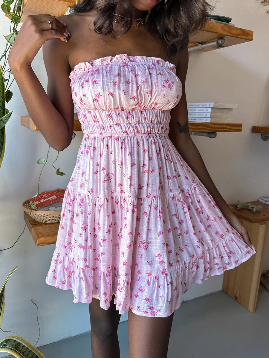 Women Off Shoulder Floral Print Ruffle High Slit Boho Long Dress Sleeveless Tie-Up Backless Evening Gown
Women Off Shoulder Floral Print Ruffle High Slit Boho Long Dress Sleeveless Tie-Up Backless Evening Gown