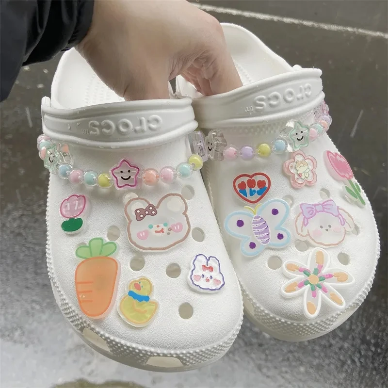 Ins Fashion Croc Charms Designer Graffiti Rabbit Bear Shoes Charms for Croc Lovely Croc Accessories Decoration Big Sale
Ins Fashion Croc Charms Designer Graffiti Rabbit Bear Shoes Charms for Croc Lovely Croc Accessories Decoration Big Sale