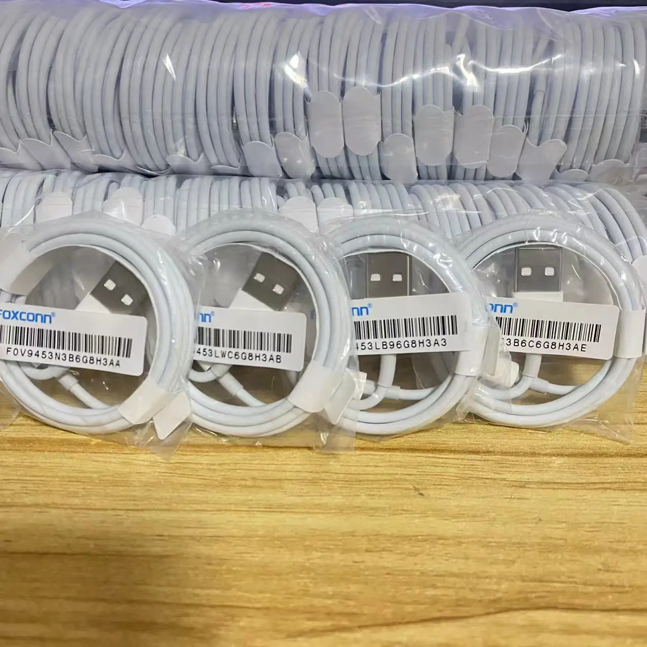 100pcs/lot 1m/3ft E75 from Foxconn Chip OD:3.0mm Data USB charger Cable With New retail packaging green lable
100pcs/lot 1m/3ft E75 from Foxconn Chip OD:3.0mm Data USB charger Cable With New retail packaging green lable