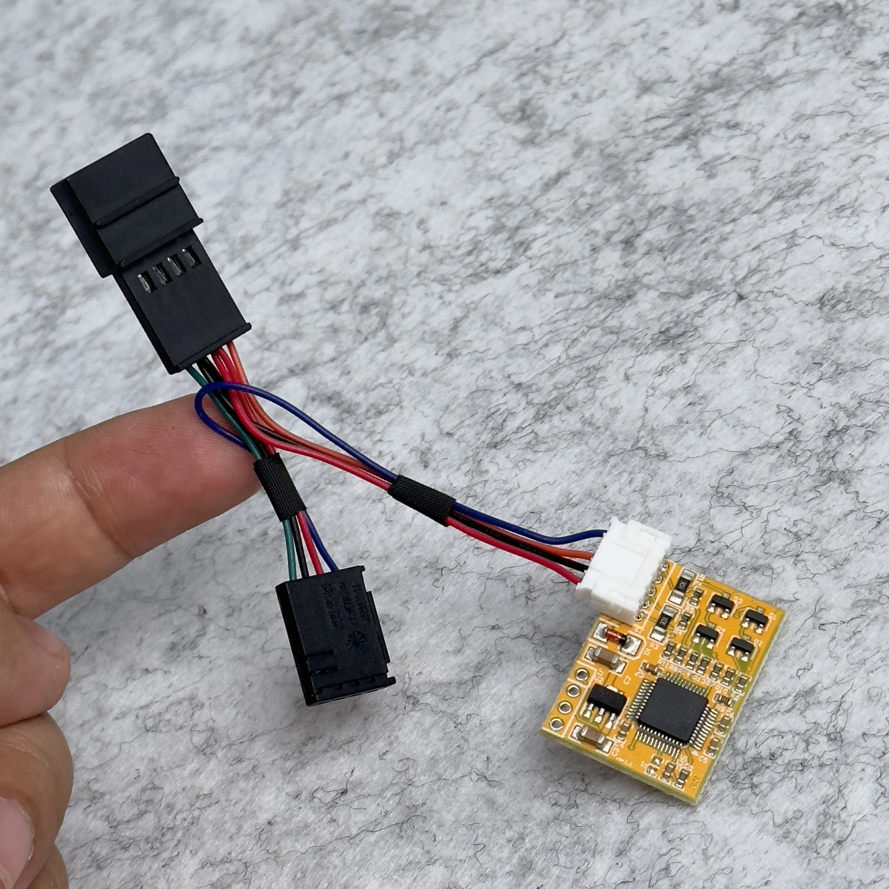 【Оновление 2025】Декодер рулевого колеса Plug & Play для Audi A3/A4/A5/A6/A7/Q5/R8 2010-2023 — адаптер старой и новой модели с OEM
【Оновление 2025】Декодер рулевого колеса Plug & Play для Audi A3/A4/A5/A6/A7/Q5/R8 2010-2023 — адаптер старой и новой модели с OEM