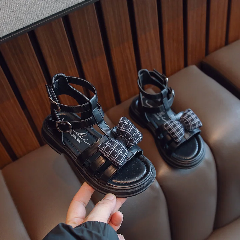 Girls Sandals Children Fashion Hollow Open-toe Beach Shoes 2023 New PU Non-slip Kids Princess GLADIATOR Shoes Breatheable Simple
Girls Sandals Children Fashion Hollow Open-toe Beach Shoes 2023 New PU Non-slip Kids Princess GLADIATOR Shoes Breatheable Simple