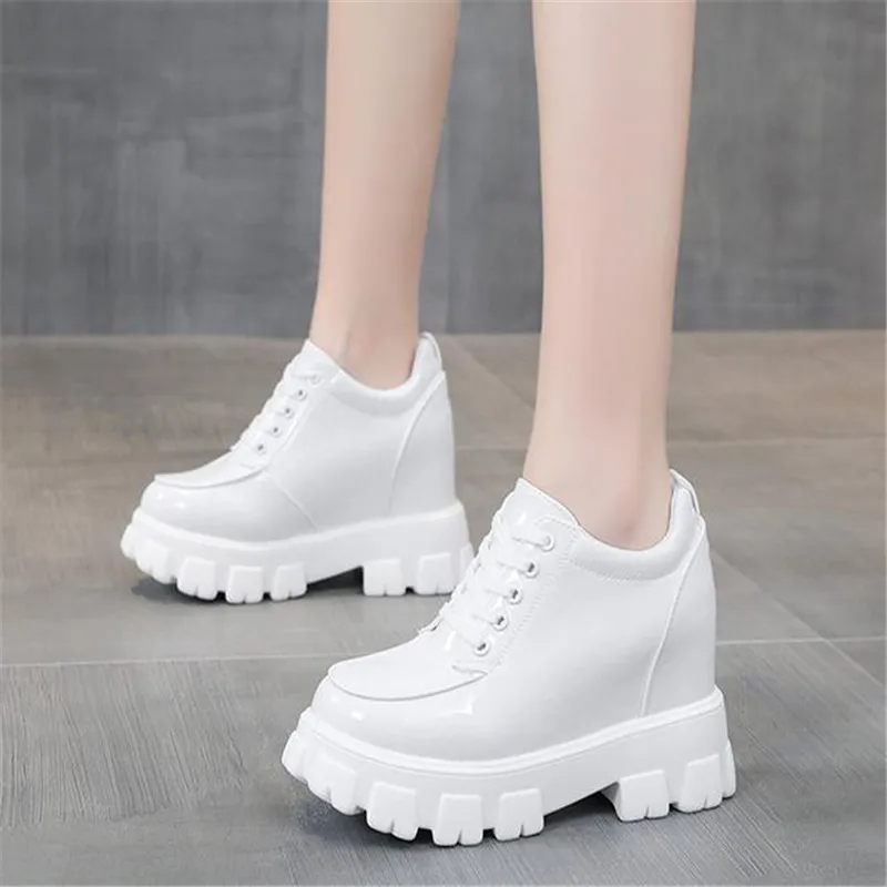 Женские кроссовки на высокой платформе, повседневные Водонепроницаемые кожаные туфли на танкетке 9 см, обувь для тренировок на толстой подо...
Женские кроссовки на высокой платформе, повседневные Водонепроницаемые кожаные туфли на танкетке 9 см, обувь для тренировок на толстой подо...