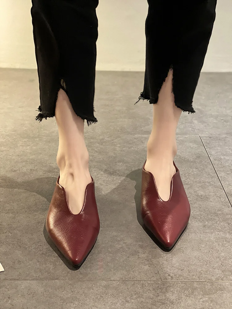 Net red fashion Korean version of shallow mouth pointed single shoes, women's super hot new product in spring 2022, solid color
Net red fashion Korean version of shallow mouth pointed single shoes, women's super hot new product in spring 2022, solid color