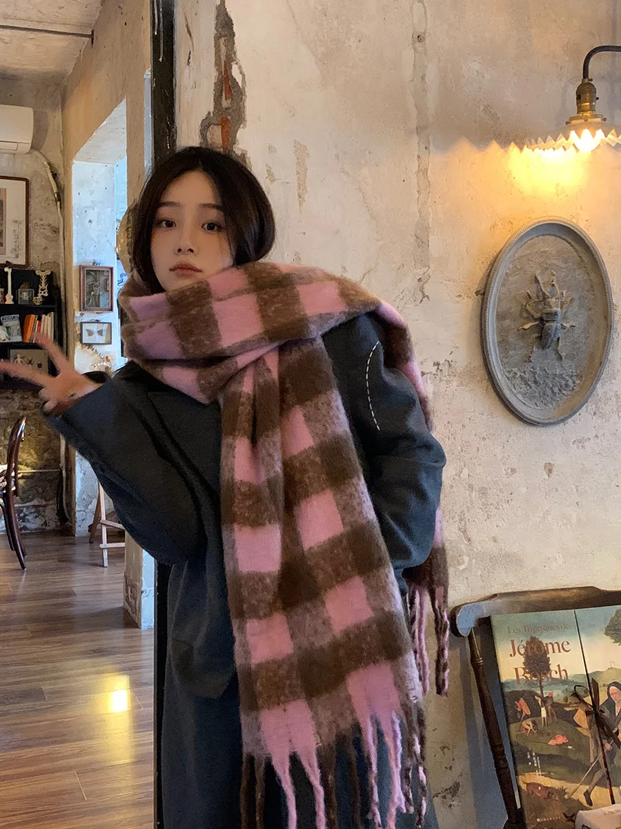 Mohair 2022 Winter Plaid Cashmere Scarf Shawl Wrap Chequered Scarves Necks Warm Long Tassel Thicker Bufanda Invierno Mujer
Mohair 2022 Winter Plaid Cashmere Scarf Shawl Wrap Chequered Scarves Necks Warm Long Tassel Thicker Bufanda Invierno Mujer