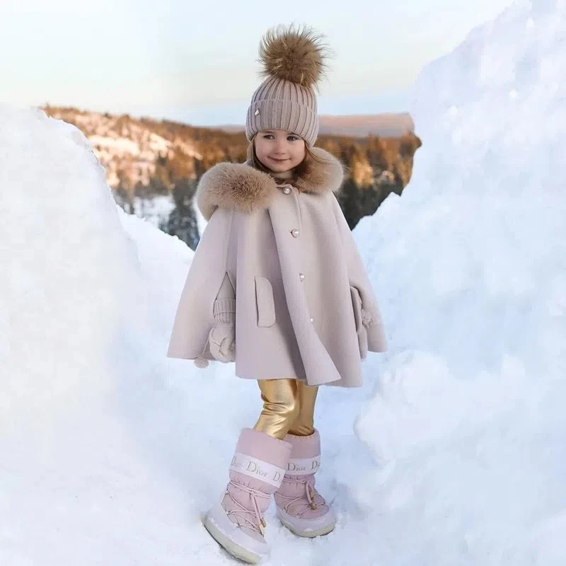 Girls Pink Cape Jacket Autumn Winter Child Outdoor Princess Thick Warm Velvet Outwear Kids Fur Collar Hooded Fashion Wool Coat
Girls Pink Cape Jacket Autumn Winter Child Outdoor Princess Thick Warm Velvet Outwear Kids Fur Collar Hooded Fashion Wool Coat
