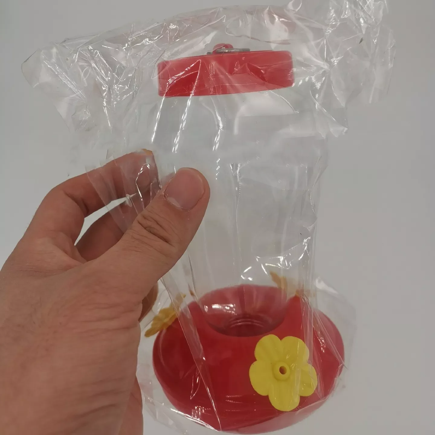 Plastics Bird Water Feeder Bottle Hanging Hummingbird Feeder Garden Outdoor Plastic Flower Iron Hook Pet Bird Supplies
Plastics Bird Water Feeder Bottle Hanging Hummingbird Feeder Garden Outdoor Plastic Flower Iron Hook Pet Bird Supplies