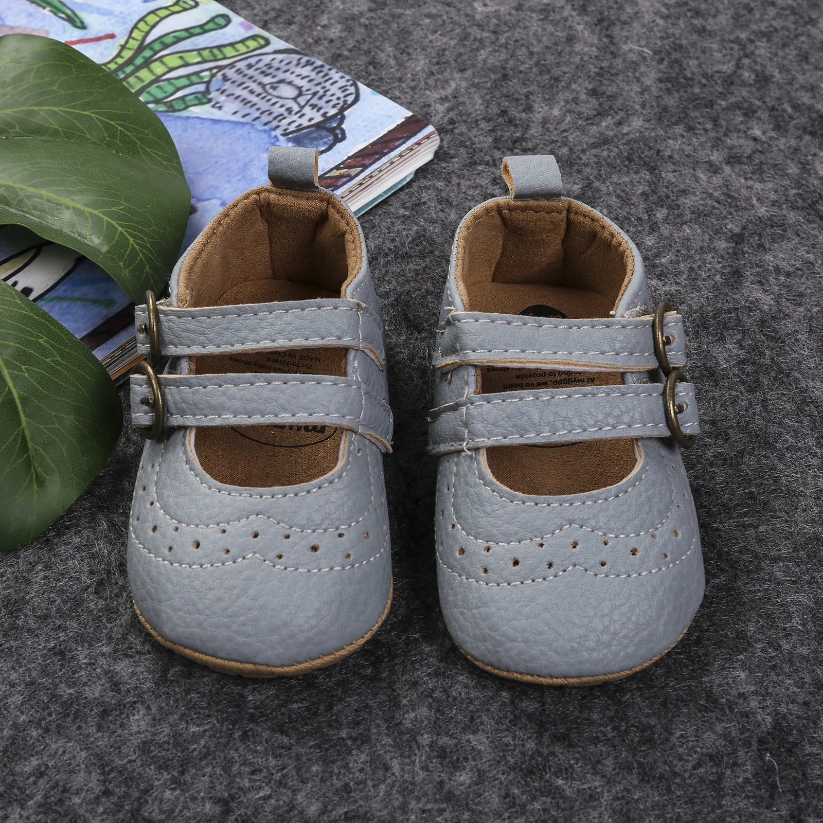 Baby Girls Boys Buckle Non-Slip PU First Walking Shoes Strap Soft Sole Solid Colors Slip-on Sock Shoes
Baby Girls Boys Buckle Non-Slip PU First Walking Shoes Strap Soft Sole Solid Colors Slip-on Sock Shoes