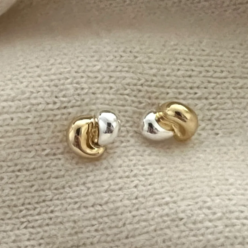 Двухцветные корейские Аутентичные серьги-гвоздики Для Пирсинга Ушей 
Двухцветные корейские Аутентичные серьги-гвоздики Для Пирсинга Ушей