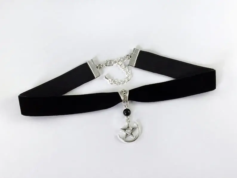 

Wiccan Pentagram Choker with Crescent Moon Detail & Black Onyx - Gothic Pentacle Choker , Pentagram Necklace, Wiccan Jewelry