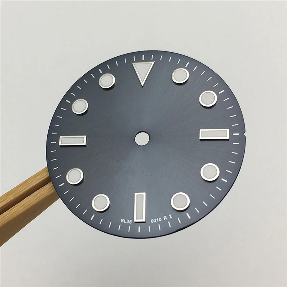 28.5MM Sun Pattern Watch Dial DA4/ DA6-1 Green Luminous Dial for NH35A Movement Watch Modify Parts
28.5MM Sun Pattern Watch Dial DA4/ DA6-1 Green Luminous Dial for NH35A Movement Watch Modify Parts