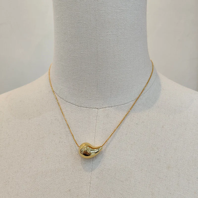 LONDANY necklace Pure copper water drop necklace female gold silver green drop glaze French style minimalist pendant necklace
LONDANY necklace Pure copper water drop necklace female gold silver green drop glaze French style minimalist pendant necklace