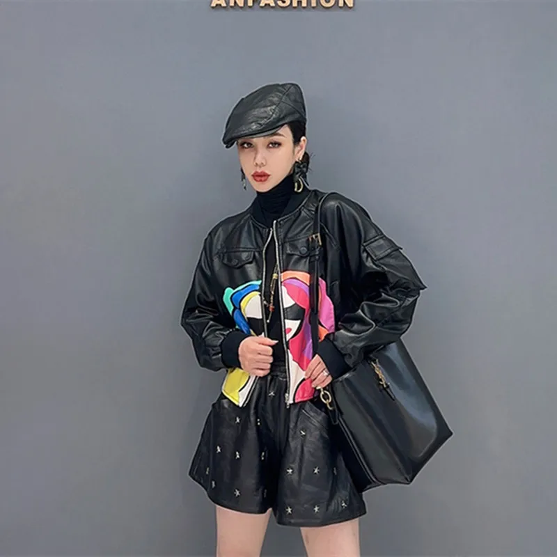 Punk Design Print Short Coat Women PU Leather Autumn Outfit Black Bomber Jacket Chaqueta de PU para mujer
Punk Design Print Short Coat Women PU Leather Autumn Outfit Black Bomber Jacket Chaqueta de PU para mujer