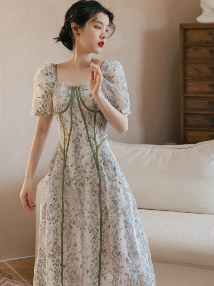 2022 summer women's clothing retro french court style embroidered suspender dress elegant fairy dress
2022 summer women's clothing retro french court style embroidered suspender dress elegant fairy dress