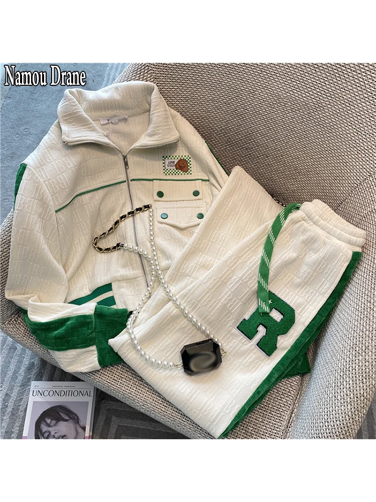 Women Casual Brand Pants Suit Autumn and Winter Lapel Zipper Long Sleeve Coats+Elastic Waist Trousers 2 PIEC Set Top and Pants 
Women Casual Brand Pants Suit Autumn and Winter Lapel Zipper Long Sleeve Coats+Elastic Waist Trousers 2 PIEC Set Top and Pants