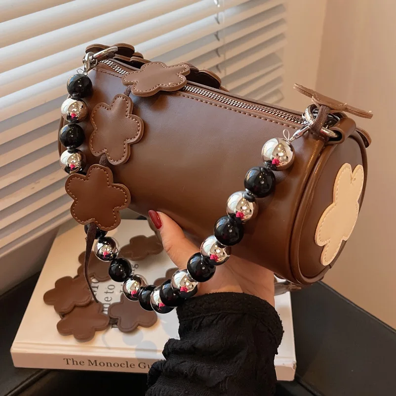 High-quality Ladies Beaded Flower Shape Shoulder Strap Crossbody Bag 2022 New Fashion Cylinder Handbag Hot-selling Messenger Bag
High-quality Ladies Beaded Flower Shape Shoulder Strap Crossbody Bag 2022 New Fashion Cylinder Handbag Hot-selling Messenger Bag
