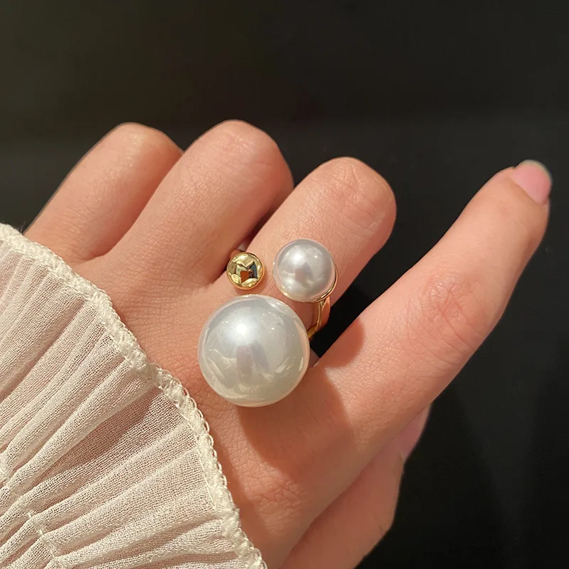 French Retro Pearl Adjustable Rings 2022 Trend Accessories For Women Luxury Fashion Gold Color Knuckles Gifts for Couples
French Retro Pearl Adjustable Rings 2022 Trend Accessories For Women Luxury Fashion Gold Color Knuckles Gifts for Couples