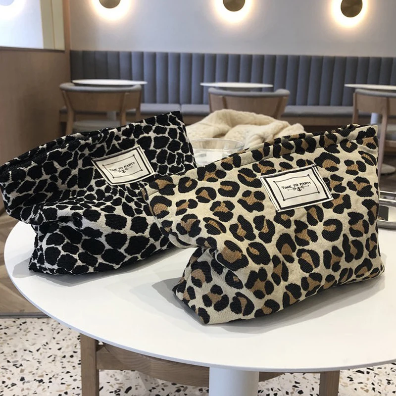 Large Leopard Cosmetic Bag Women Canvas Waterproof Zipper High-capacity Make Up Storage Bag Travel Washing Makeup Organizer
Large Leopard Cosmetic Bag Women Canvas Waterproof Zipper High-capacity Make Up Storage Bag Travel Washing Makeup Organizer
