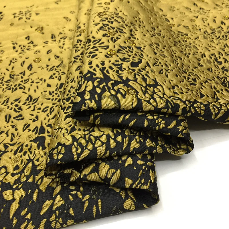 Jacquard Fabric Gold Silver Yarn-dyed Material Spring Summer Dress Clothing Fashion Custom Stiff Fabrics Brand Design Cloth
Jacquard Fabric Gold Silver Yarn-dyed Material Spring Summer Dress Clothing Fashion Custom Stiff Fabrics Brand Design Cloth
