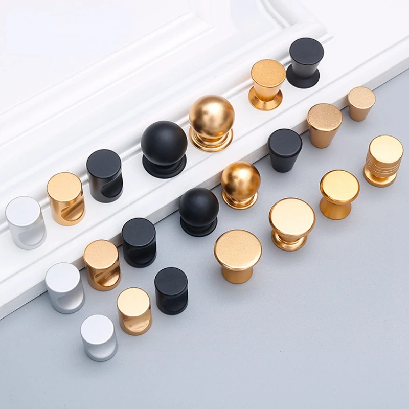 Modern Simple Aluminum Alloy Single Hole Gold Small Handle Black Round Cabinet Drawer Solid Copper Brushed Knobs
Modern Simple Aluminum Alloy Single Hole Gold Small Handle Black Round Cabinet Drawer Solid Copper Brushed Knobs