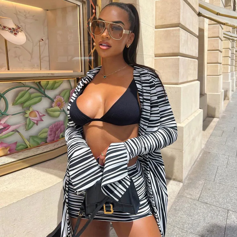 Women Fashion Striped Print 2 Pieces Set Long Sleeve Turn Down Collar Buttons Long Shirt and Wrapped Mini Skirts Slim Clothes
Women Fashion Striped Print 2 Pieces Set Long Sleeve Turn Down Collar Buttons Long Shirt and Wrapped Mini Skirts Slim Clothes