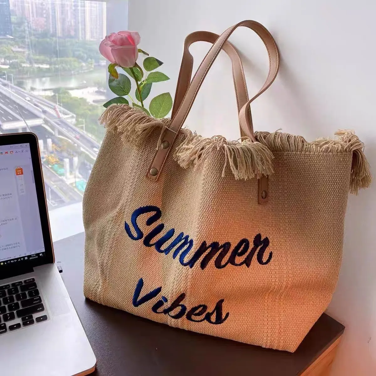 Fashion Large Capacity Handbag Woman Bag Simple Design Niche Travel Beach Canvas Tote Bag Tassel Letter Embroidery Shoulder Bags
Fashion Large Capacity Handbag Woman Bag Simple Design Niche Travel Beach Canvas Tote Bag Tassel Letter Embroidery Shoulder Bags