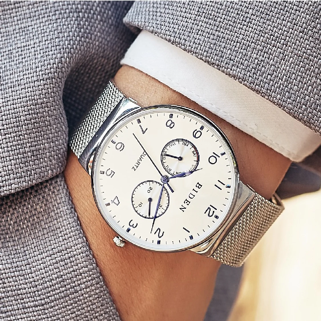 Biden Original Mens Fashion Casual Quartz Wristwatch Chronograph Business Male Dress Stainless Steel Band Lyxury Time Gift Clock
Biden Original Mens Fashion Casual Quartz Wristwatch Chronograph Business Male Dress Stainless Steel Band Lyxury Time Gift Clock
