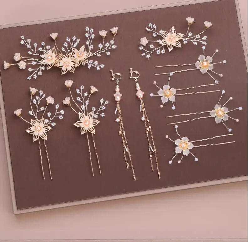 Strap hairpin step shake hairpin pearl hairpin metal Hanfu headgear cover ornament
Strap hairpin step shake hairpin pearl hairpin metal Hanfu headgear cover ornament