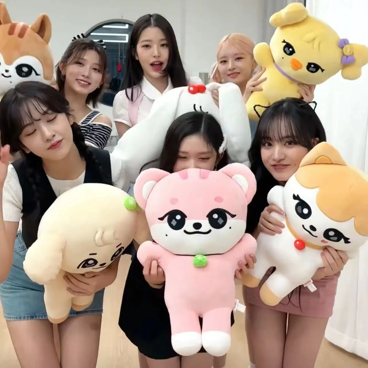 Ive Minive Plush Ive Doll Minive Kpop Push Toy GANGANJI DAL-E Rei NAORI CHERRY LIZ CHEEZ ERANG-E Wonyoung Yujin Gaeul Leeseo Toy
Ive Minive Plush Ive Doll Minive Kpop Push Toy GANGANJI DAL-E Rei NAORI CHERRY LIZ CHEEZ ERANG-E Wonyoung Yujin Gaeul Leeseo Toy