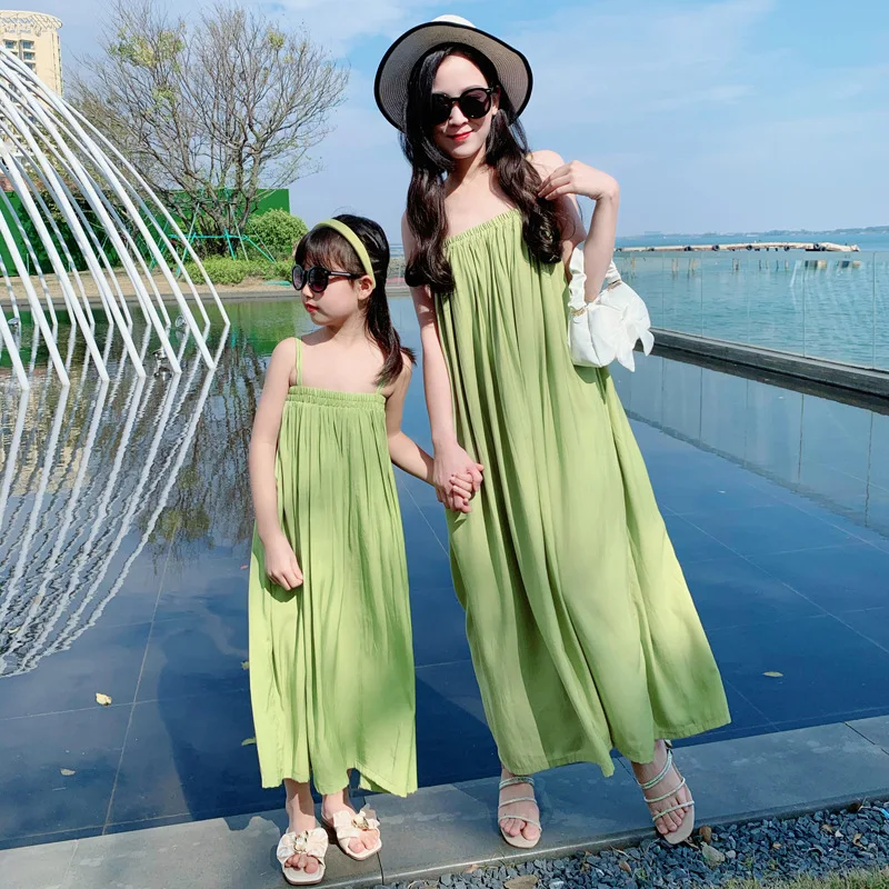 Mother Daughter Matching Clothes Beach Dresses Resorts Look Mom and Baby Girls Equal Clothing 2023 Summer Women Vacation Dress
Mother Daughter Matching Clothes Beach Dresses Resorts Look Mom and Baby Girls Equal Clothing 2023 Summer Women Vacation Dress