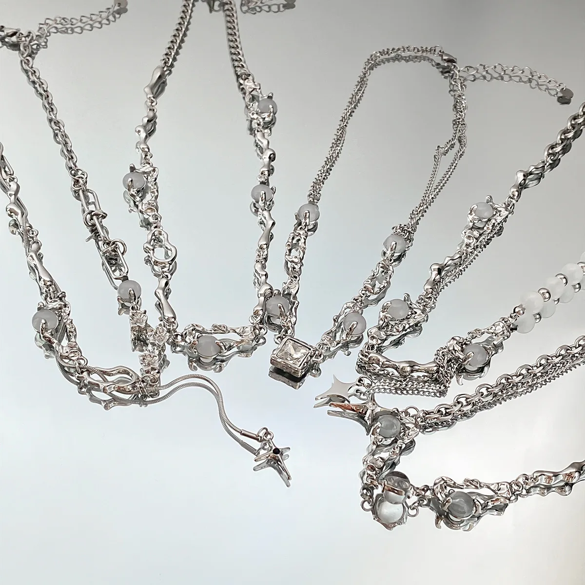 Vintage Barotte Necklace for Women Girl Kpop Heart Cross Tassel Pendant Necklace Punk Clavicle Choker Aesthetic Part Jewelry
Vintage Barotte Necklace for Women Girl Kpop Heart Cross Tassel Pendant Necklace Punk Clavicle Choker Aesthetic Part Jewelry