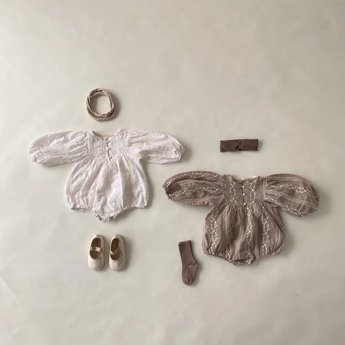 Spring Summer Outing Light Thin Breathable Baby Romper Solid Color Pearl Embroidery Baby Girl Bodysuit Newborn Girl New Clothing
Spring Summer Outing Light Thin Breathable Baby Romper Solid Color Pearl Embroidery Baby Girl Bodysuit Newborn Girl New Clothing