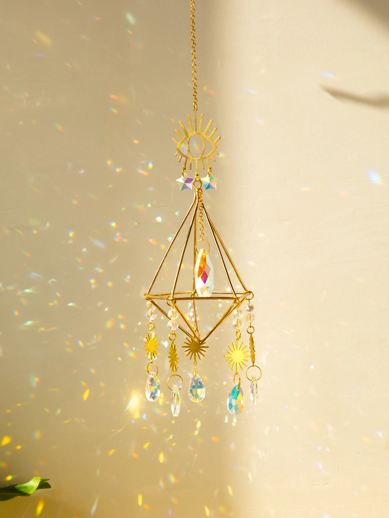 Suncatcher Crystal Evil Eye Rainbow Maker Stained Glass Chakras Outdoor Hanging Decor Wind Chime For Boho Home Decoration Garden
Suncatcher Crystal Evil Eye Rainbow Maker Stained Glass Chakras Outdoor Hanging Decor Wind Chime For Boho Home Decoration Garden