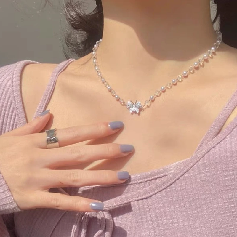 New 2022 Pearls Necklace for Women Girls Vintage Bow Pendant Clavicle Chain Fashion Korean Necklaces Jewelry Party Accessories
New 2022 Pearls Necklace for Women Girls Vintage Bow Pendant Clavicle Chain Fashion Korean Necklaces Jewelry Party Accessories