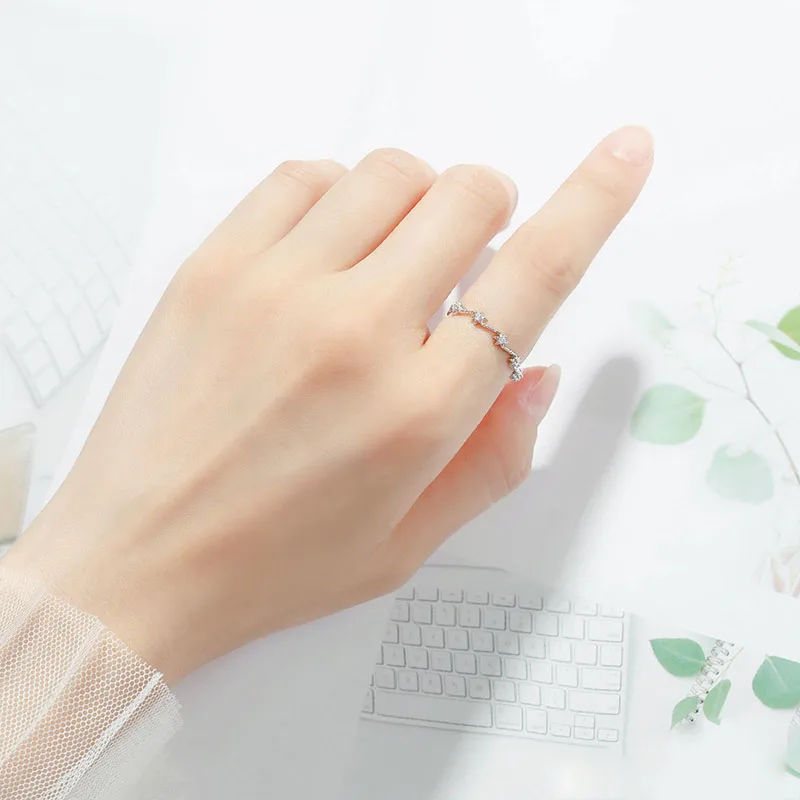 VENTFILLE 925 Stamp Silver Color Shinning Starlight Ring For Women Girl Wave Chain Office Jewerly Dropshipping Wholesale
VENTFILLE 925 Stamp Silver Color Shinning Starlight Ring For Women Girl Wave Chain Office Jewerly Dropshipping Wholesale