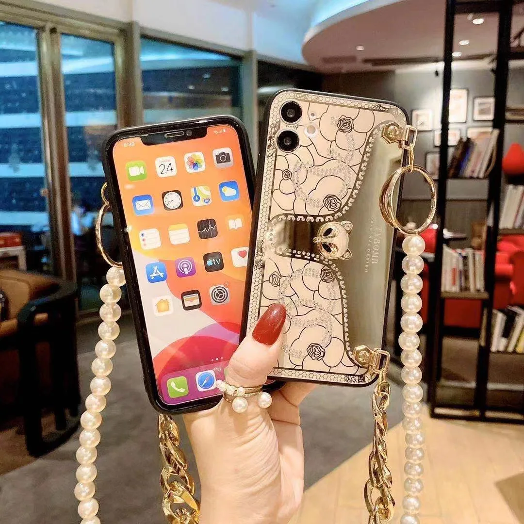 New Pearl Chain Rhinestone Luxury Professional Phone Case For Iphone 7 8 Plus X XS Max 11 12 13 Proo
New Pearl Chain Rhinestone Luxury Professional Phone Case For Iphone 7 8 Plus X XS Max 11 12 13 Proo