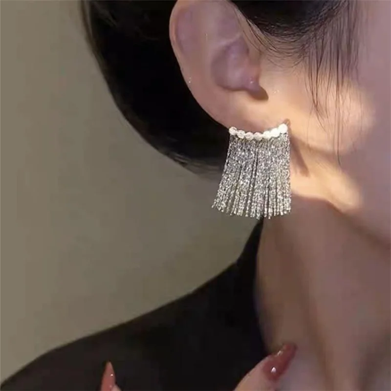 2023 New Tassel Earrings for Women Light Luxury Fashion French Style Earrings Daily Versatile Jewelry Accessories Party Gifts
2023 New Tassel Earrings for Women Light Luxury Fashion French Style Earrings Daily Versatile Jewelry Accessories Party Gifts