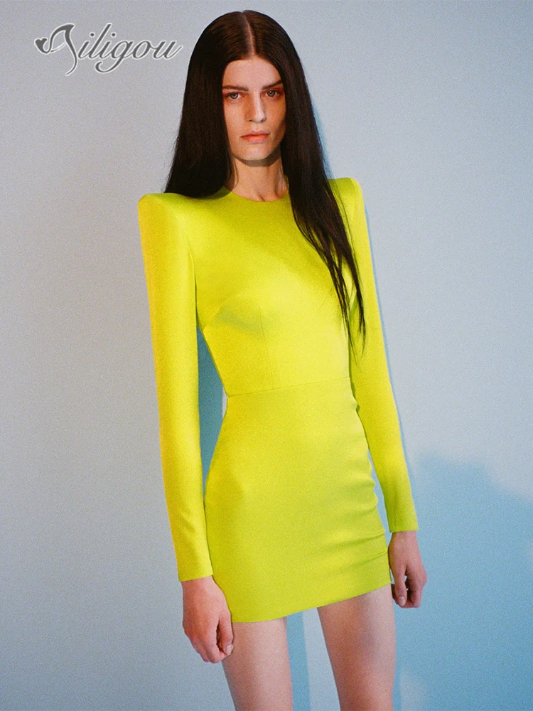 Ailigou 2022 Autumn New Women's Fashion Long Sleeve Green Backless Mini Bandage Dress Sexy Hollow out Nightclub Elegant Dress
Ailigou 2022 Autumn New Women's Fashion Long Sleeve Green Backless Mini Bandage Dress Sexy Hollow out Nightclub Elegant Dress