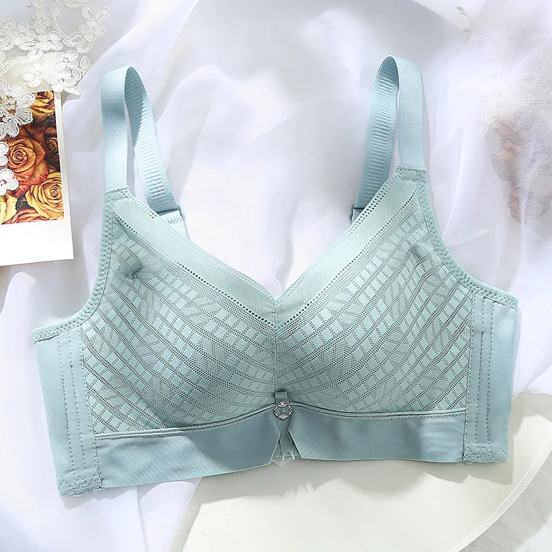 A undertakes the new # in the summer of 988 without rims small cup thick in the cup on the underwear wholesale goods
A undertakes the new # in the summer of 988 without rims small cup thick in the cup on the underwear wholesale goods