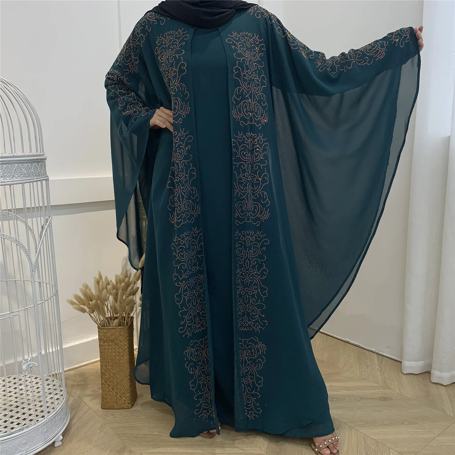 

Chiffon Fake Two-Piece Abaya Batwing Sleeve Rhinestone Embellished Solid Color Kaftan Long Dress Muslim Women Dubai Turkey