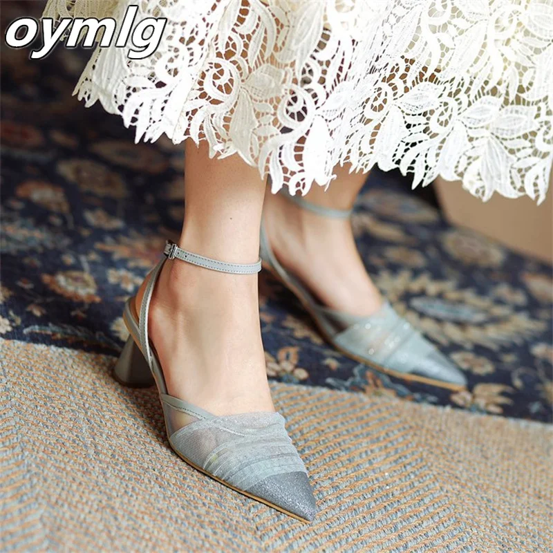 2022 new one-word buckle mesh half toe high-heeled sandals women's summer thick heels square toe temperament back empty shoes
2022 new one-word buckle mesh half toe high-heeled sandals women's summer thick heels square toe temperament back empty shoes