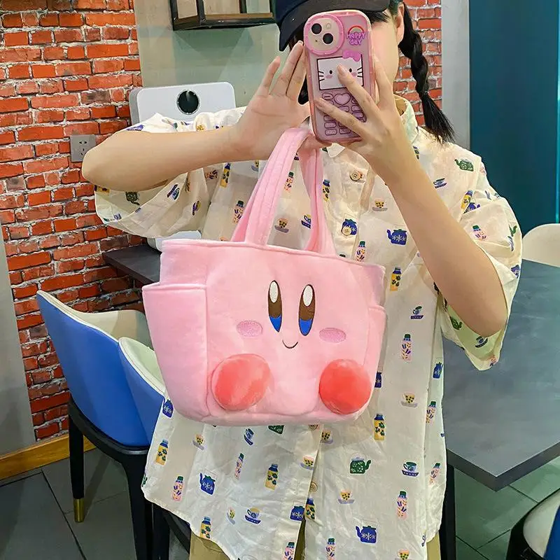 Cartoon Anime Kirby Plush Bag Toy Handbag Kawaii Soft Stuffed Plush Doll Cute Messenger Bag Tote Bag Shoulder Bag Girls Gift Toy
Cartoon Anime Kirby Plush Bag Toy Handbag Kawaii Soft Stuffed Plush Doll Cute Messenger Bag Tote Bag Shoulder Bag Girls Gift Toy