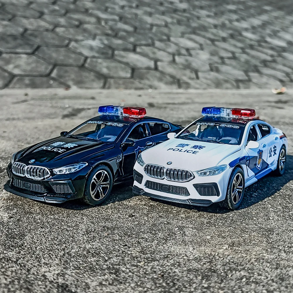 1/32 Simulation Alloy Die Cast M8 Police Model Car Pull Back 6 Door Open Sound Light Vehicle Children Gifts Toys Free Shipping
1/32 Simulation Alloy Die Cast M8 Police Model Car Pull Back 6 Door Open Sound Light Vehicle Children Gifts Toys Free Shipping