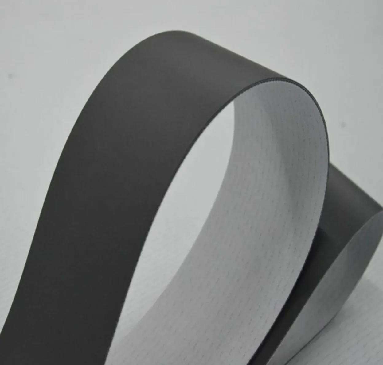 Промышленная конвейерная лента из ПВХ черного цвета 750x100x2 мм
Промышленная конвейерная лента из ПВХ черного цвета 750x100x2 мм