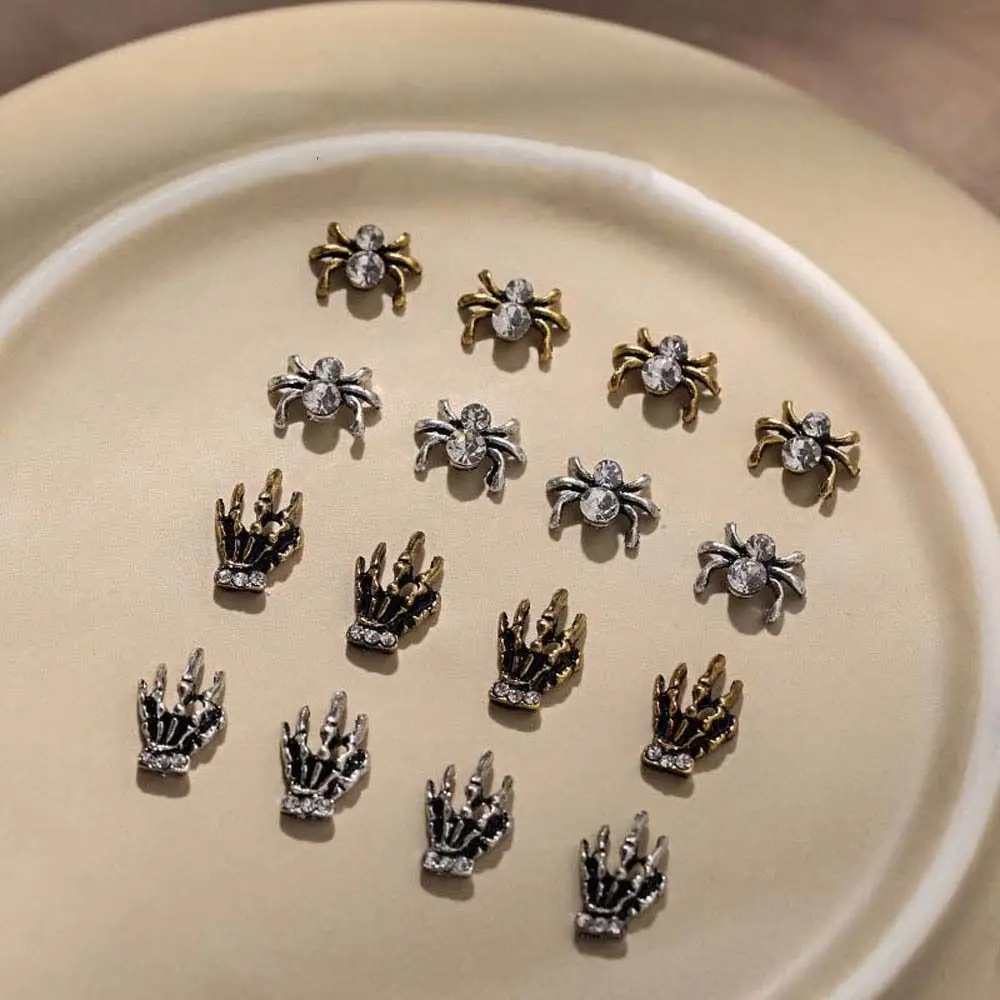 5pcs/set Vintage Halloween Alloy Nail Decoration 3D Ghost Claw Skeleton Spider Nail Drill Nail Accessories
5pcs/set Vintage Halloween Alloy Nail Decoration 3D Ghost Claw Skeleton Spider Nail Drill Nail Accessories