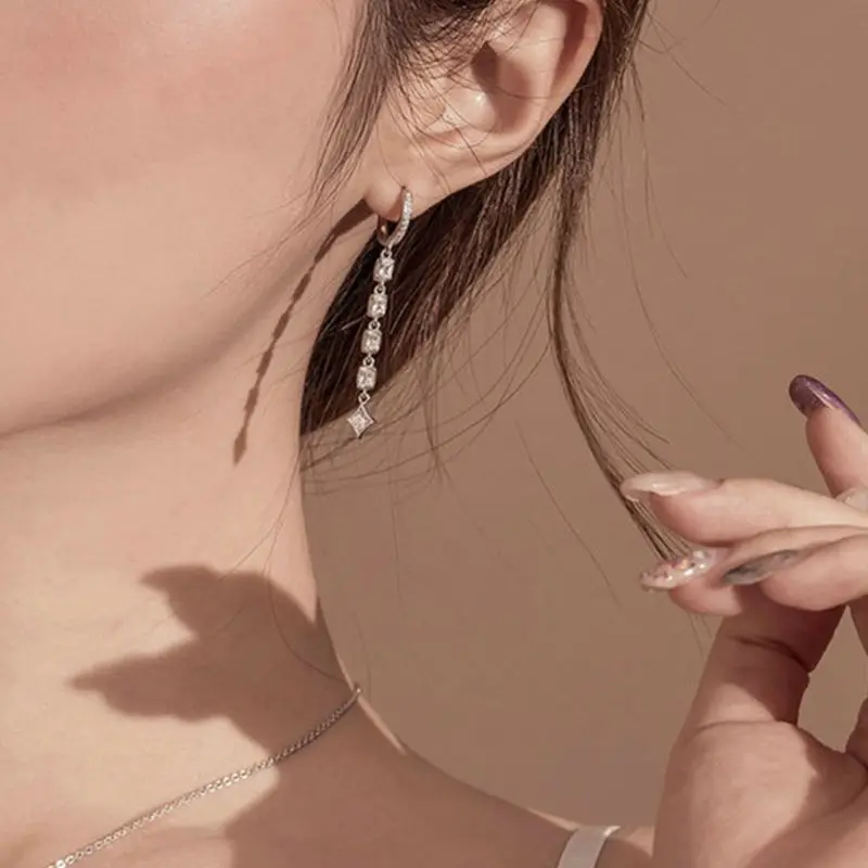 Fashion Zircon Drop Earrings Hoop Simple Long Pendant Earrings Unique Charm Dangle Earrings Fashion Women Jewelry
Fashion Zircon Drop Earrings Hoop Simple Long Pendant Earrings Unique Charm Dangle Earrings Fashion Women Jewelry