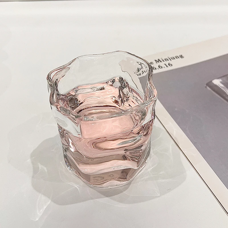 Design niche ins style irregular glass advanced sense water cup Latte cup pleat twist cup wine cup
Design niche ins style irregular glass advanced sense water cup Latte cup pleat twist cup wine cup