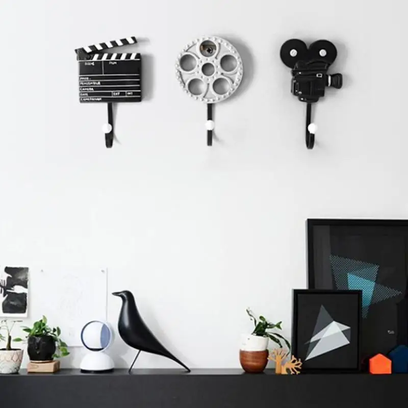 Wall Hooks 3pcs/set Vintage Movie Wall Mounted Hooks Clothes Key Wall Hanger Hooks Wall Decorative Hook for Home Decoration
Wall Hooks 3pcs/set Vintage Movie Wall Mounted Hooks Clothes Key Wall Hanger Hooks Wall Decorative Hook for Home Decoration