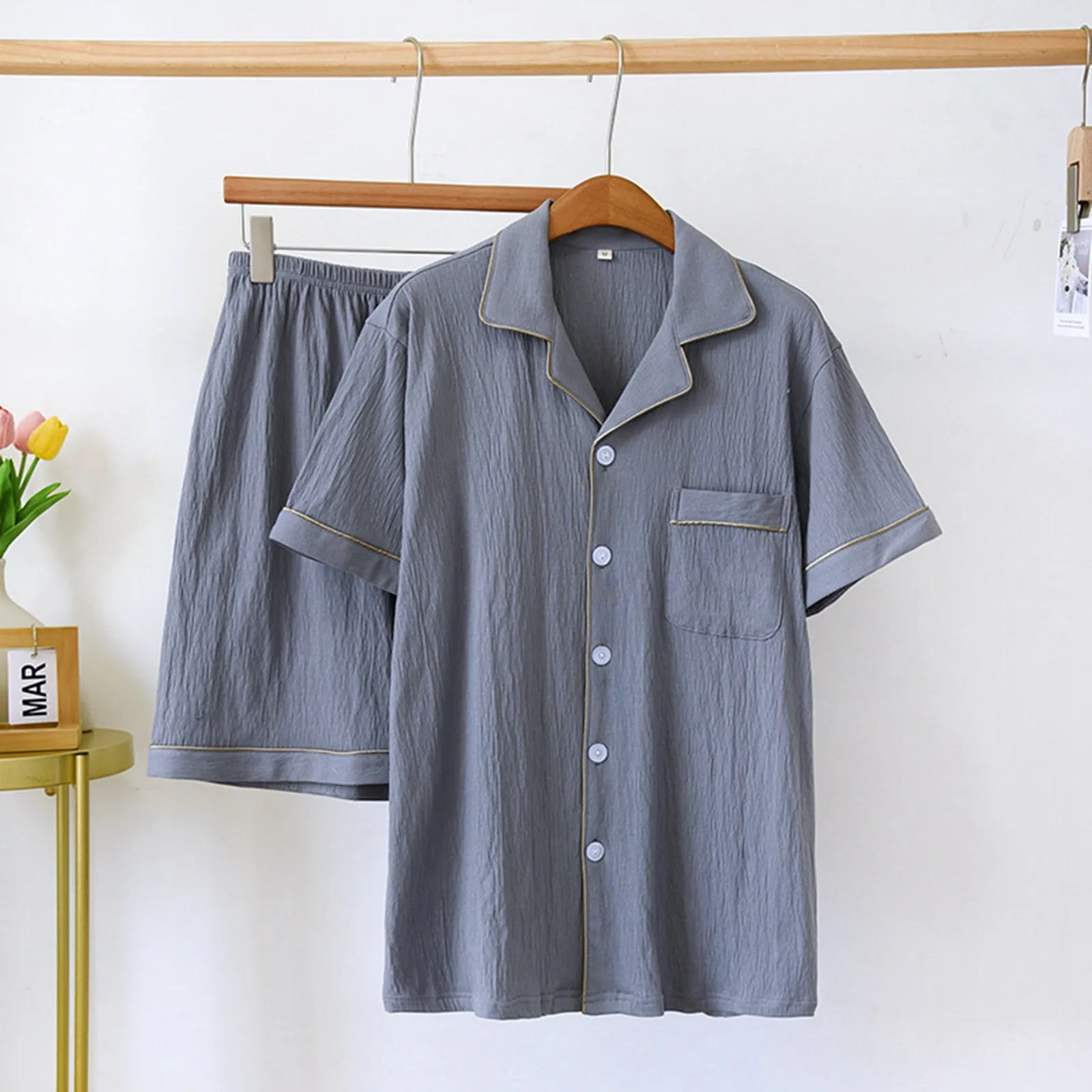 2023 Crepe Knit Cotton Short Sleeve Shorts Couple Pajamas Simple Men's And Women's Lapel Summer Thin Home Wear Set
2023 Crepe Knit Cotton Short Sleeve Shorts Couple Pajamas Simple Men's And Women's Lapel Summer Thin Home Wear Set