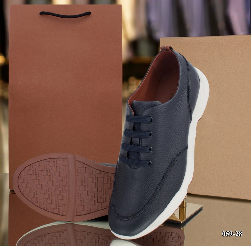 BILLIONAIRE OECHSLI Shoes Cowhide leather 2024 new fashion Sports comfort quality outdoors Men‘s European big size 39-45
BILLIONAIRE OECHSLI Shoes Cowhide leather 2024 new fashion Sports comfort quality outdoors Men‘s European big size 39-45